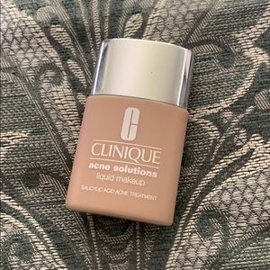 Clinique Makeup - Clinique Acne Solutions Foundation Clinique Makeup - Clinique Acne Solutions Foundation